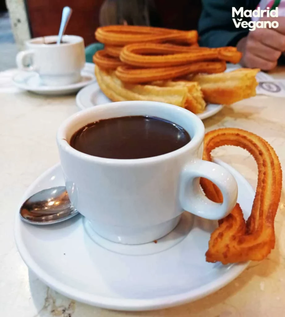 Churros y chocolate vegano